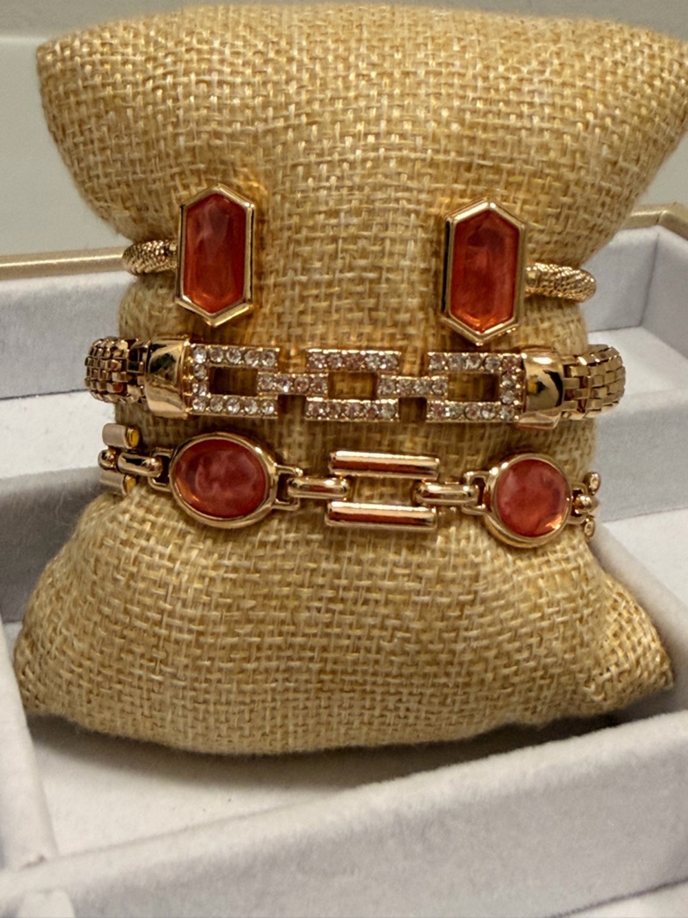 Bomb Party NWOT! Gold-Tone Bracelet Stack with Coral Stones - Picture 3 of 4